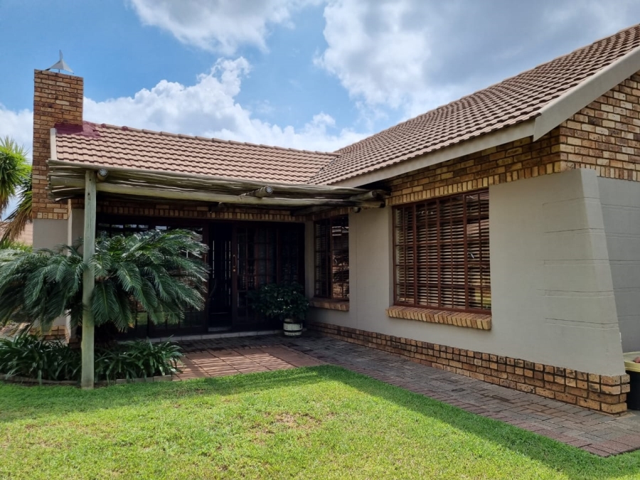 3 Bedroom Property for Sale in Waterval East North West